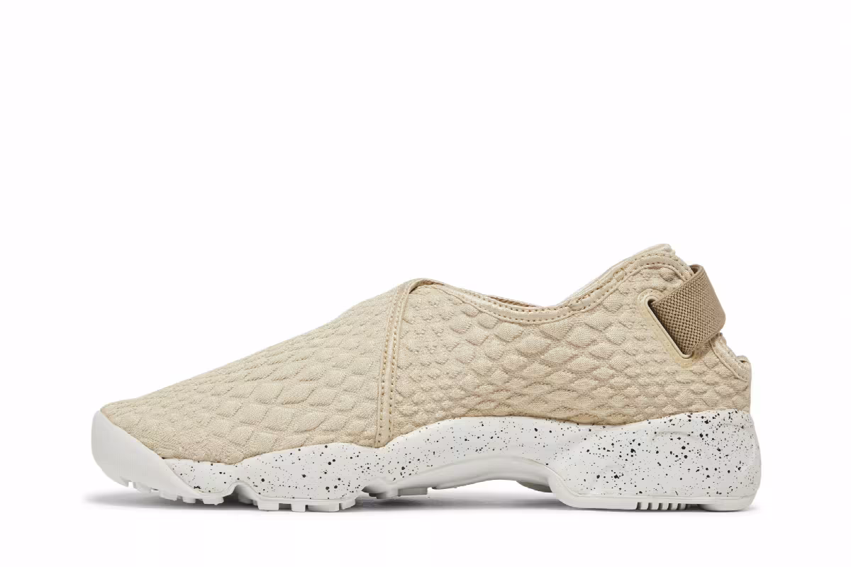 Nike Women's Rift Wrap SE Oatmeal, view 4