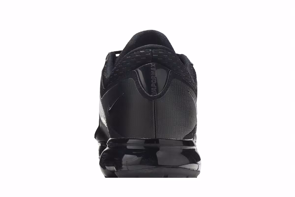 Nike Air VaporMax CS Triple Black, view 8