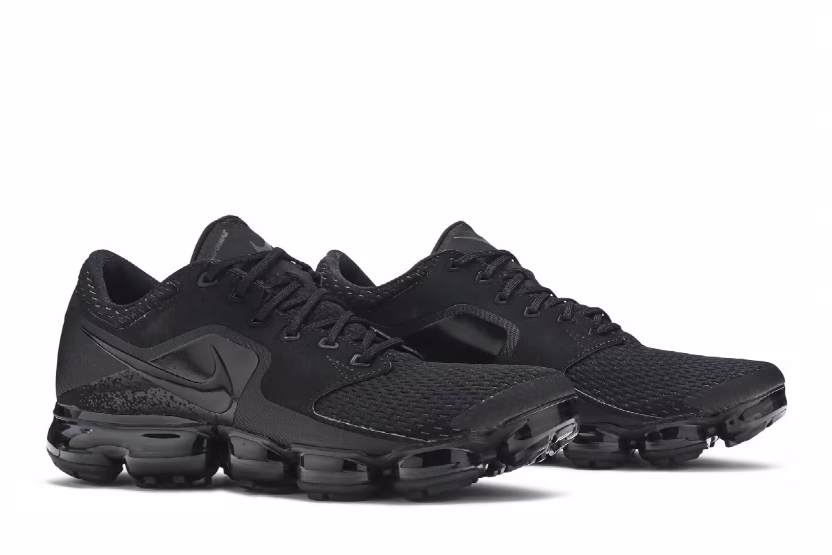 Nike Air VaporMax CS Triple Black, view 9