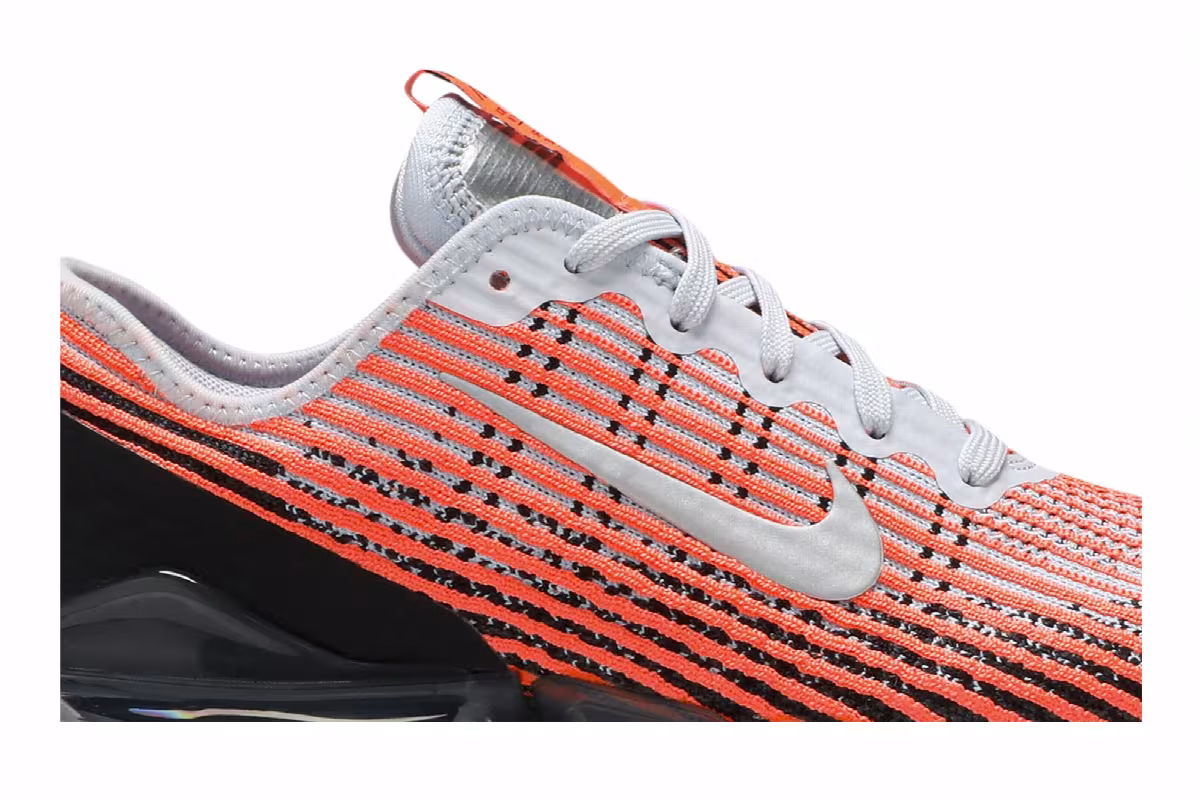 Nike Air VaporMax Flyknit 3 GS Bright Mango, view 3