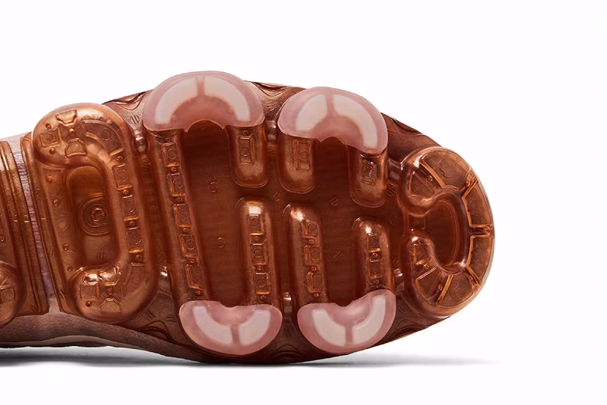 Nike Women's Air VaporMax 2019 Rose Gold, view 6