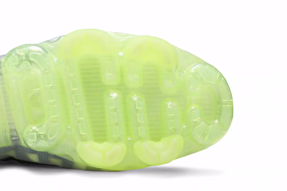 Nike Air VaporMax 2019 Barely Volt, view 6