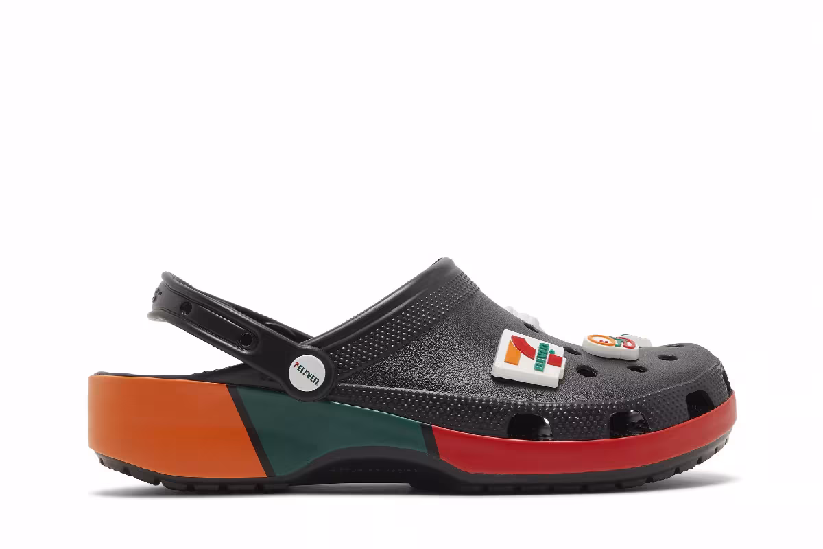 7-Eleven x Crocs Classic Clog Black, view 2