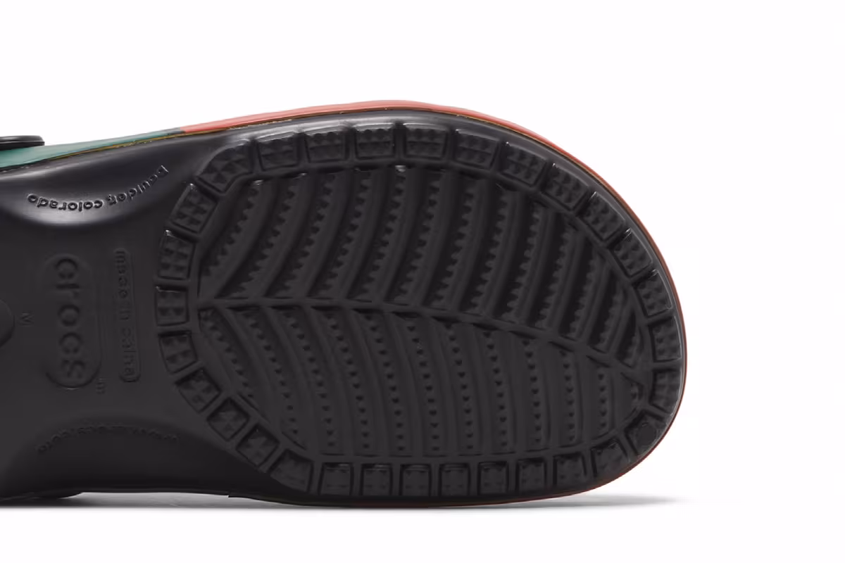 7-Eleven x Crocs Classic Clog Black, view 6