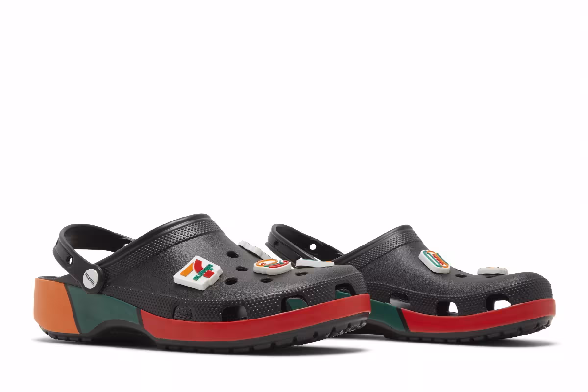 7-Eleven x Crocs Classic Clog Black, view 9