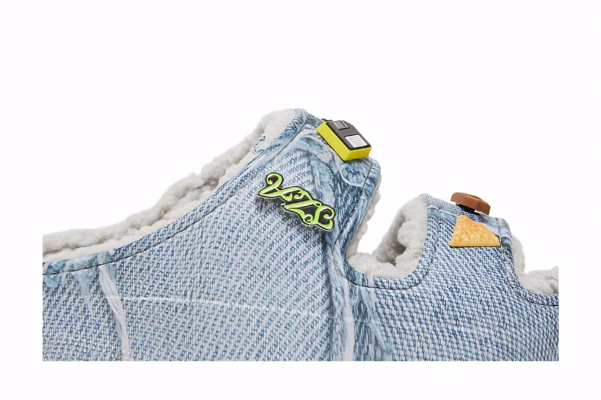SZA x Crocs Classic Cozzzy Sandal Denim, view 3