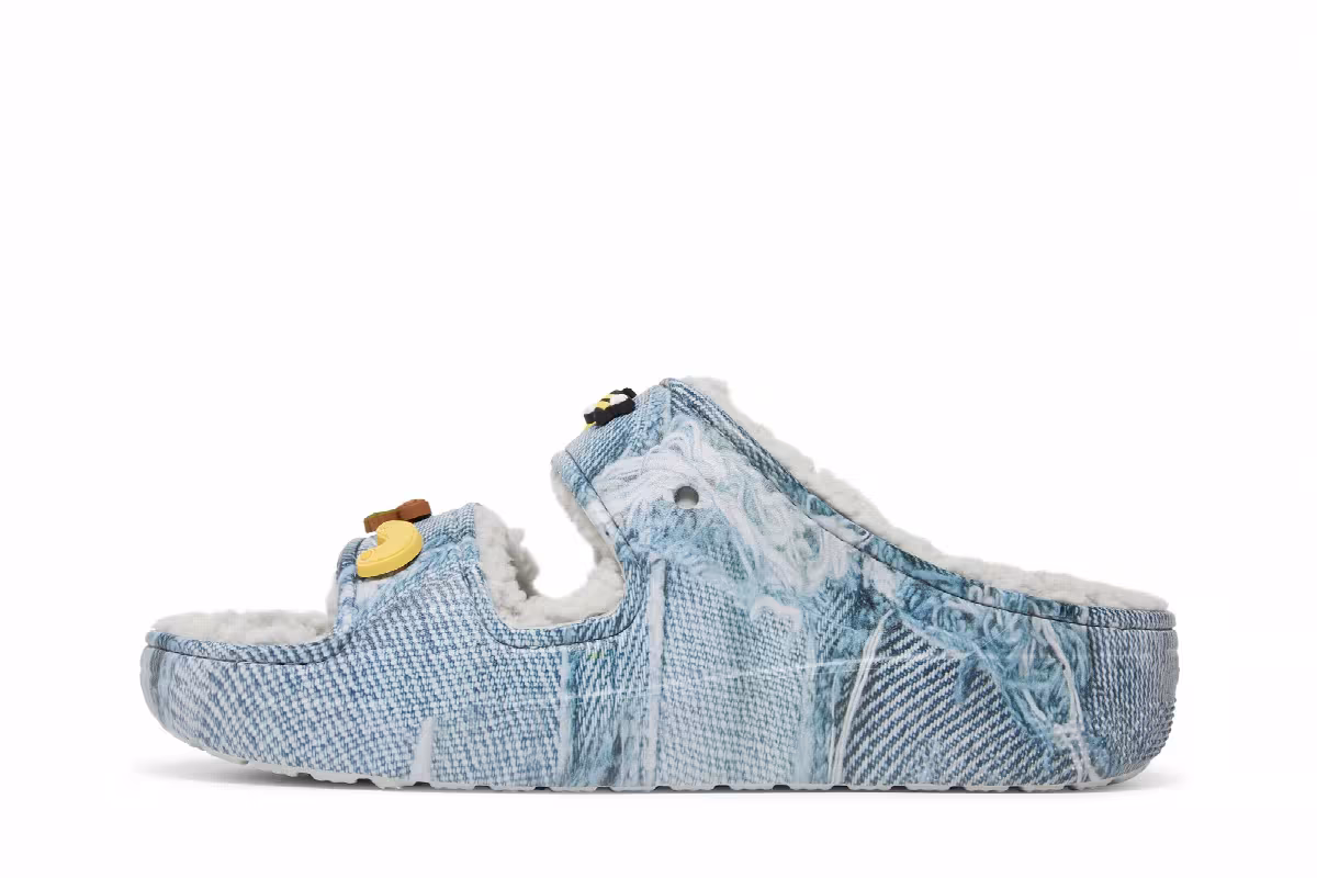SZA x Crocs Classic Cozzzy Sandal Denim, view 4