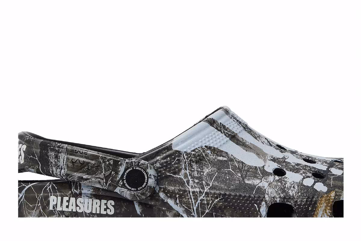 Pleasures x Realtree x Crocs Classic Clog Skeleton - Edge Camo, view 3
