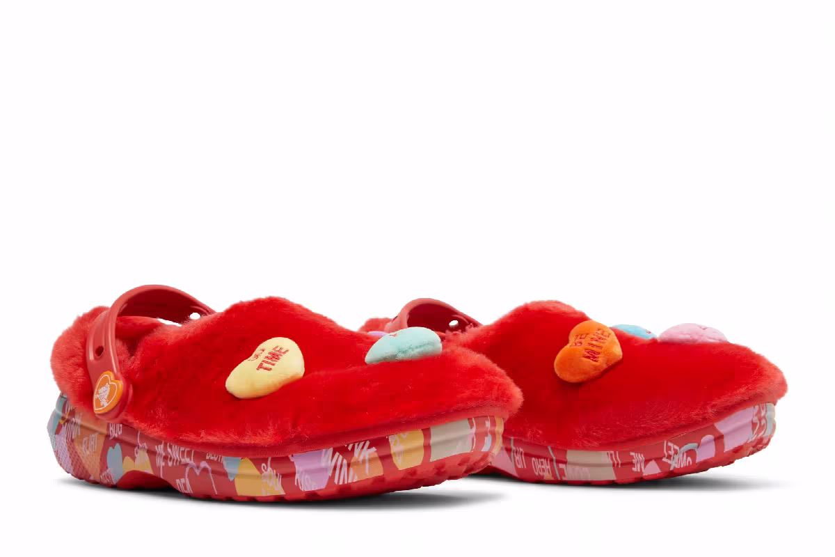 Sweethearts x Crocs Clog Classic Fur Valentine's Day, view 9