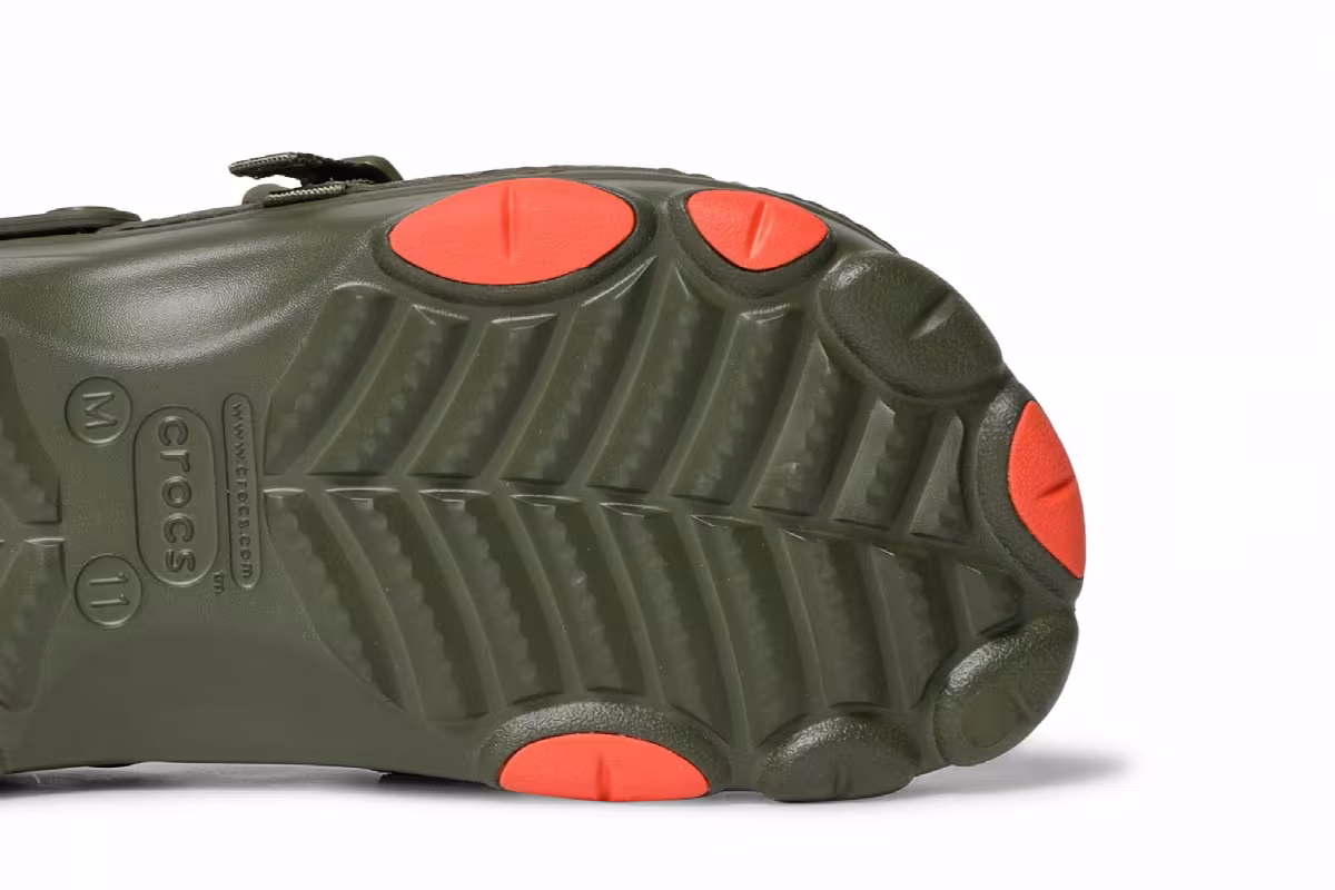 BEAMS x Crocs Classic All-Terrain Military Clog Army Green, view 6