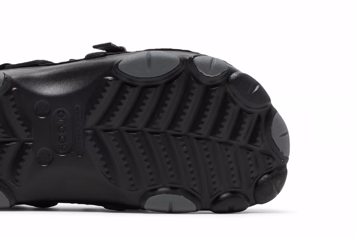 BEAMS x Crocs Classic All-Terrain Military Clog Black, view 6