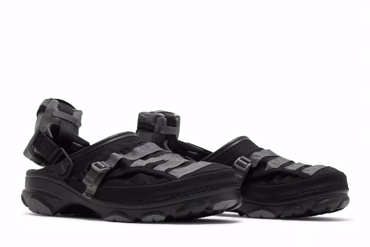 BEAMS x Crocs Classic All-Terrain Military Clog Black, view 9
