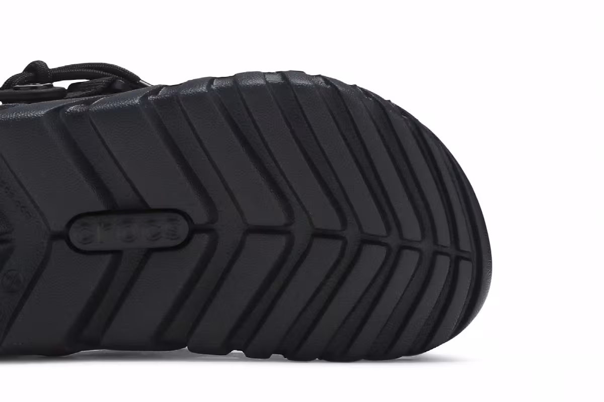 Post Malone x Crocs Duet Max Clog Black, view 6