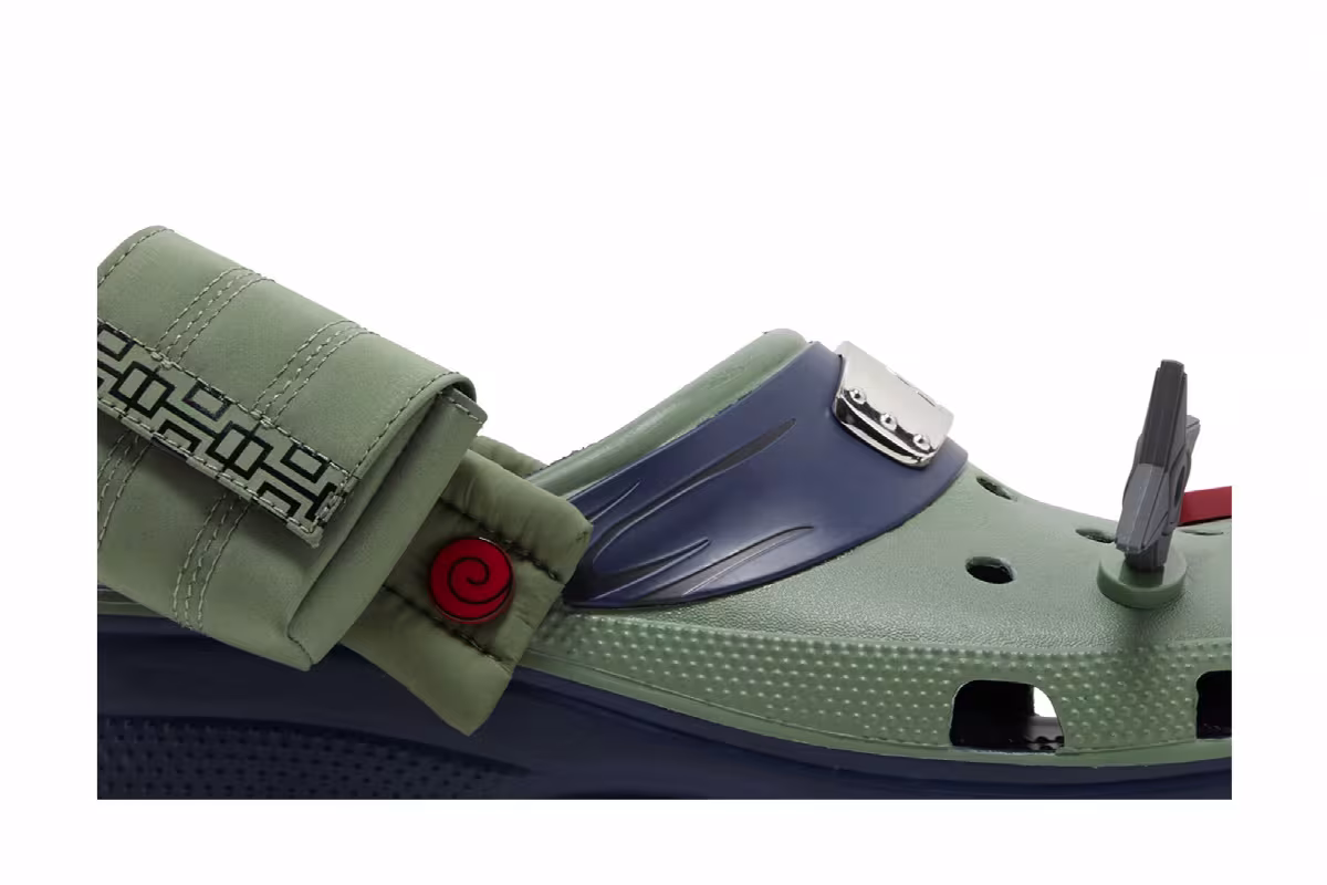 Naruto Shippuden x Crocs Classic Clog Kakashi, view 3