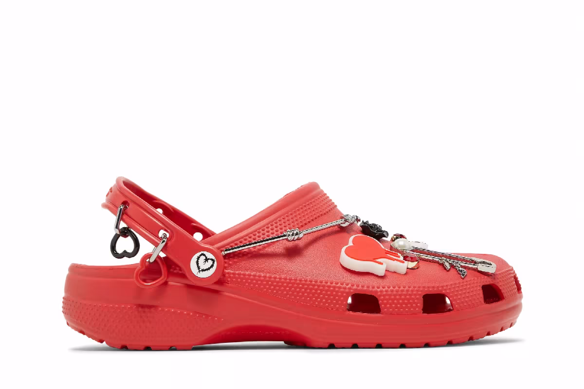 Karol G x Crocs Classic Clog Metal Hearts, view 2