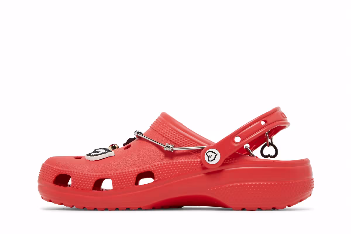 Karol G x Crocs Classic Clog Metal Hearts, view 4