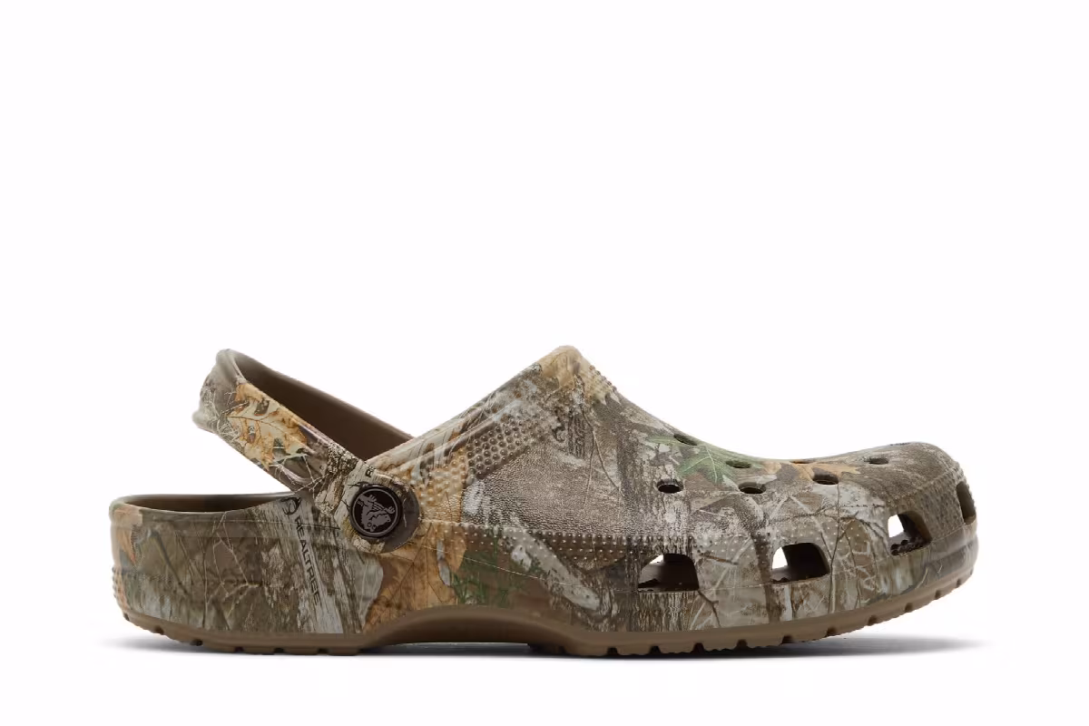 Realtree x Crocs Classic Clog Edge Camo - Walnut, view 2