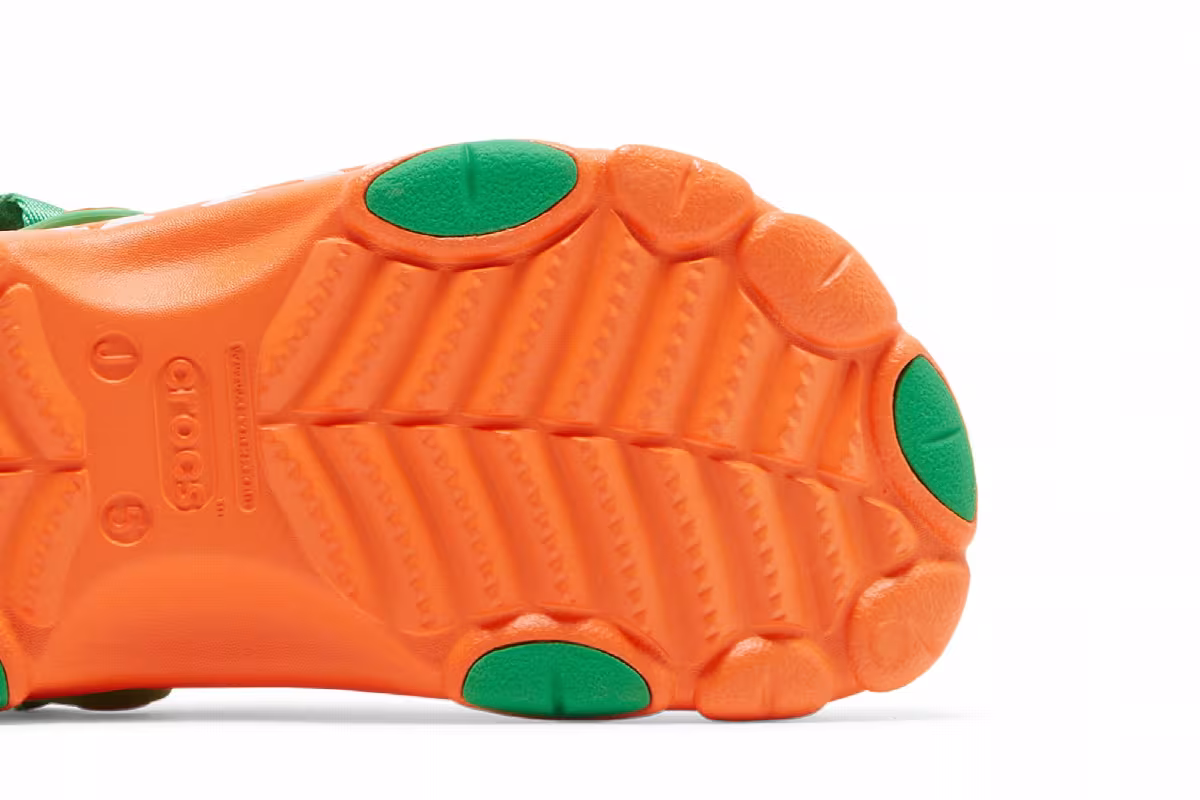 Anwar Carrots x Crocs Clog Kids Orange, view 6