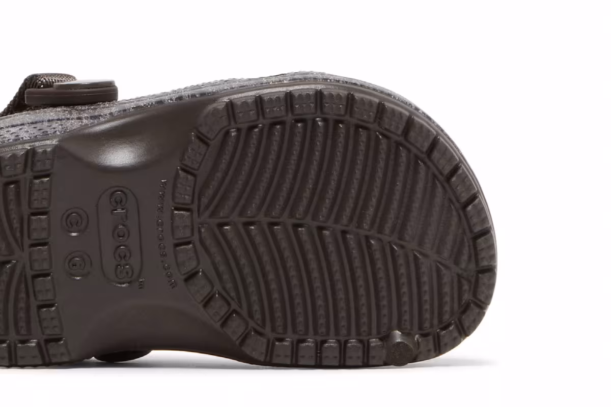 Anwar Carrots x Crocs Clog Kids Soil - Espresso, view 6