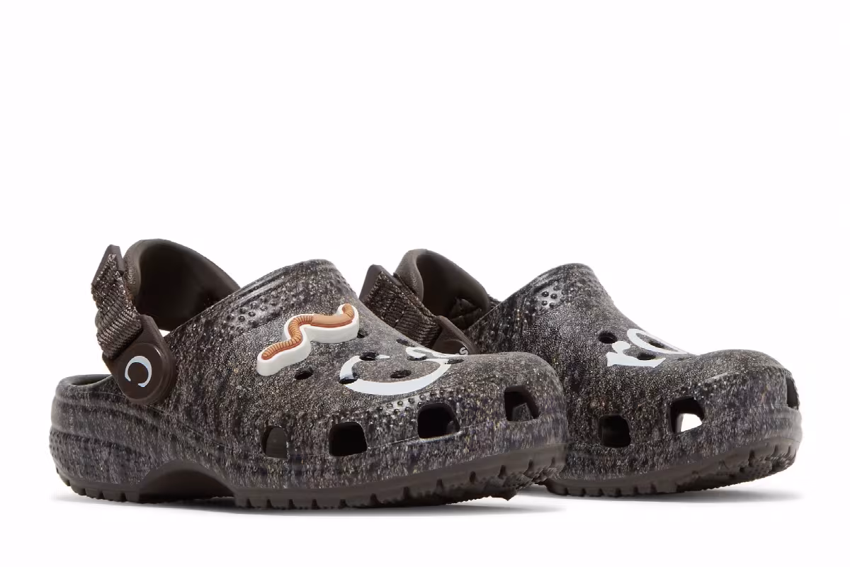 Anwar Carrots x Crocs Clog Kids Soil - Espresso, view 9