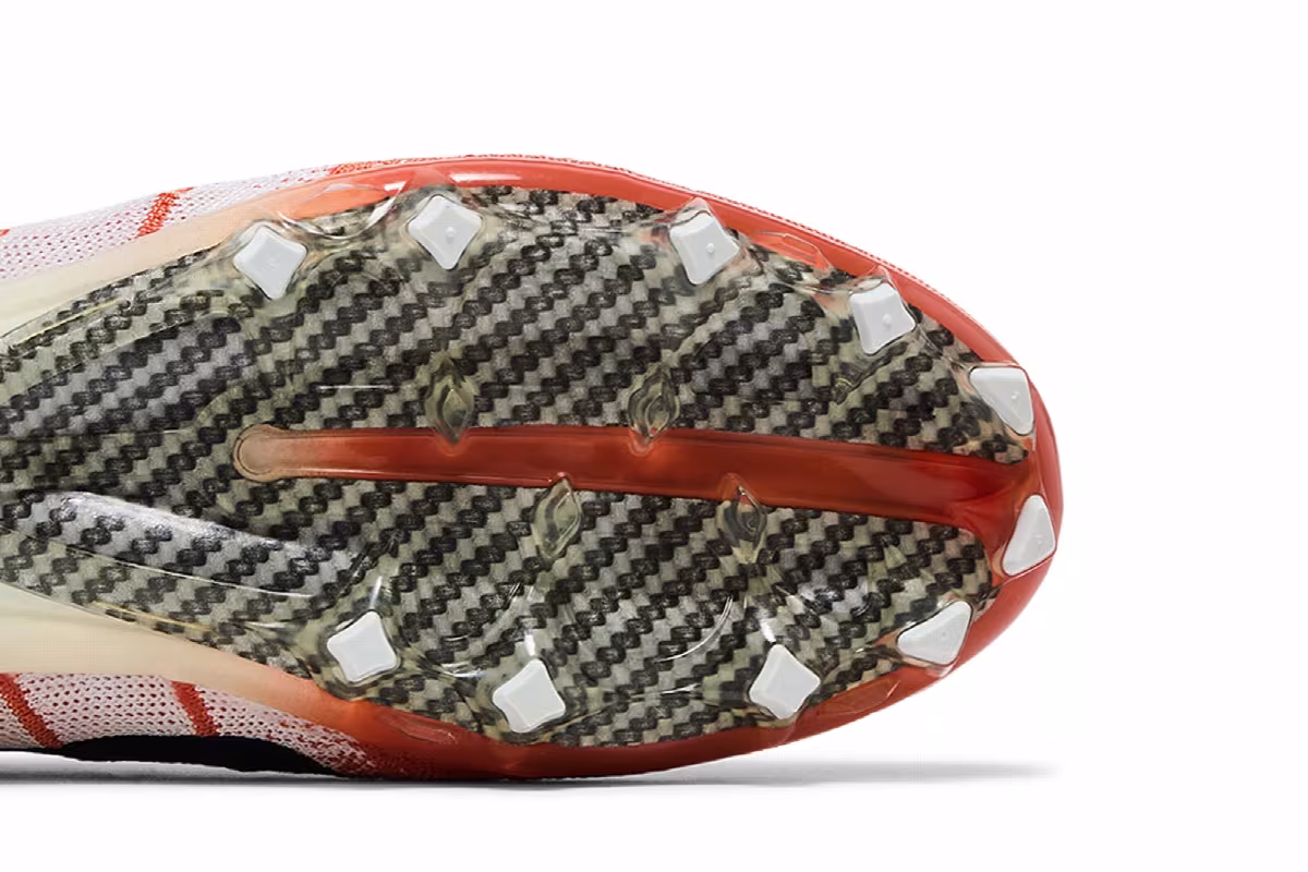 Nike Vapor Untouchable 3 Elite Flyknit White Crimson, view 6