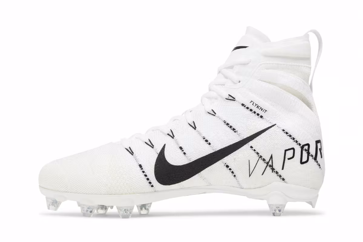 Nike Vapor Untouchable 3 Elite Flyknit White Black, view 4