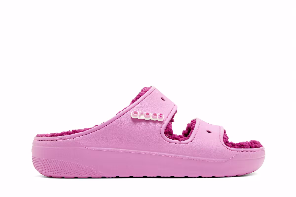Saweetie x Crocs Classic Cozzzy Sandal Taffy Pink, view 2