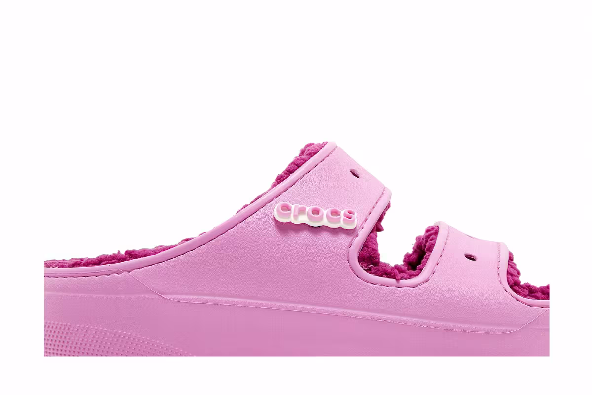 Saweetie x Crocs Classic Cozzzy Sandal Taffy Pink, view 3