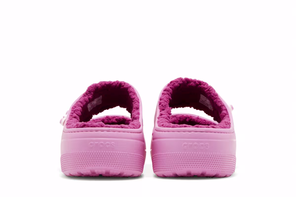 Saweetie x Crocs Classic Cozzzy Sandal Taffy Pink, view 7