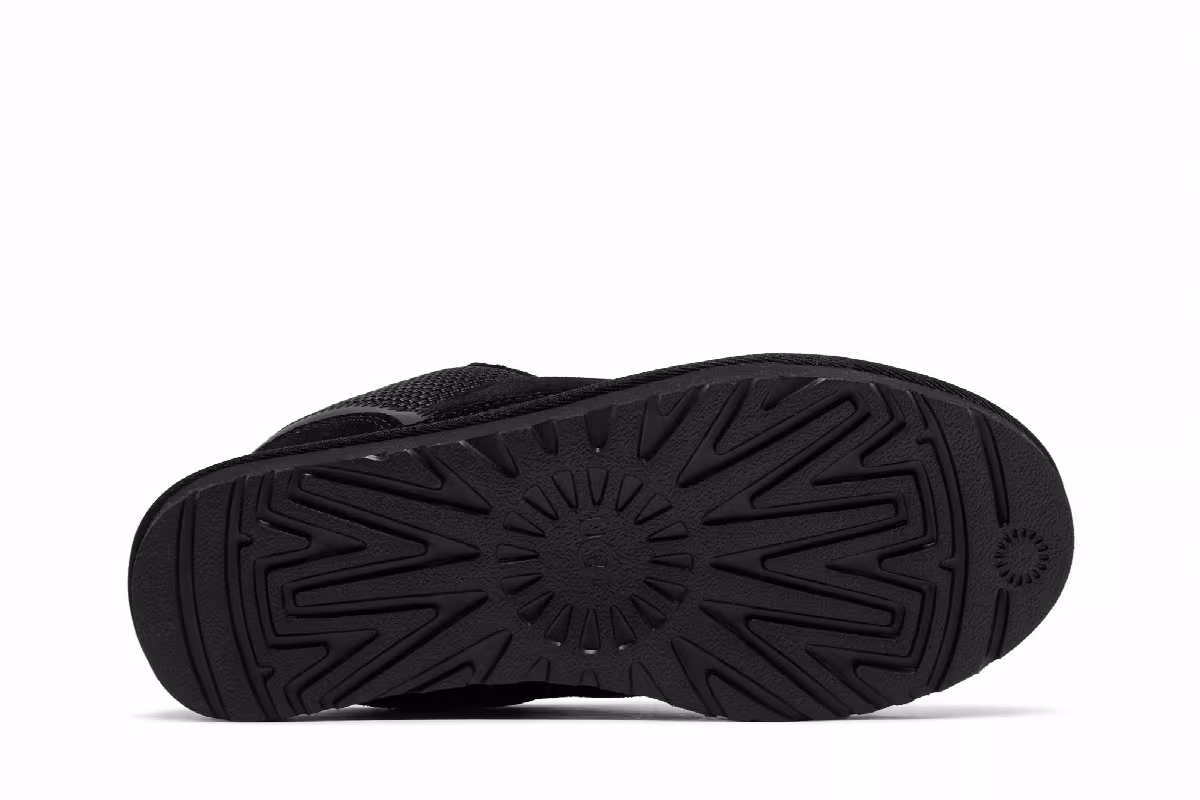 UGG Women's Lowmel Black, view 5