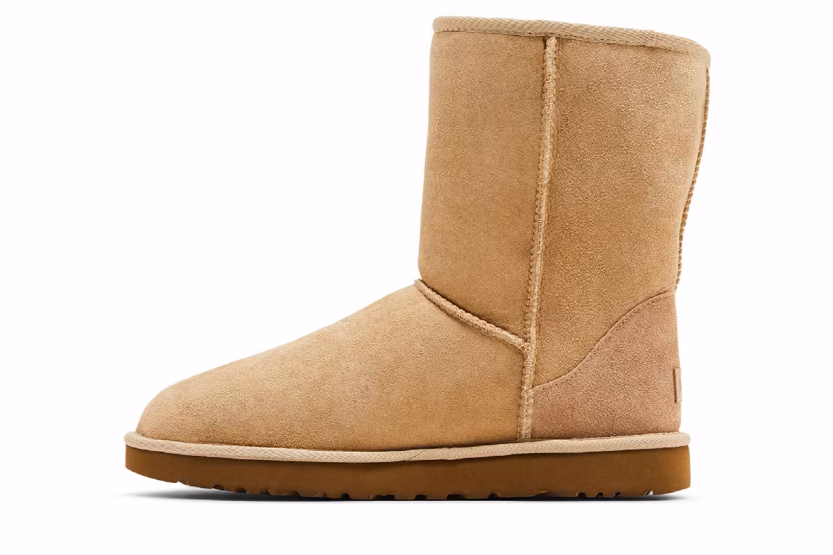 UGG Women's Classic Short II Sand, view 4