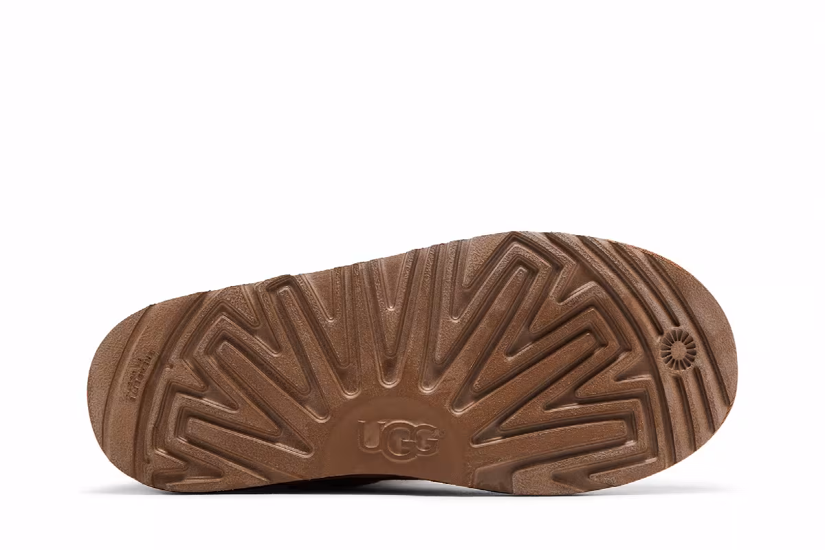 UGG Bailey Button 2 Boot Kids Chestnut, view 5