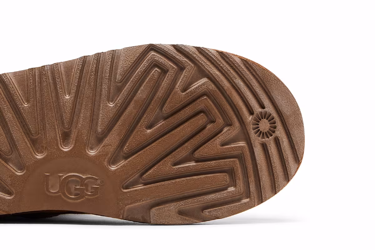 UGG Bailey Button 2 Boot Kids Chestnut, view 6