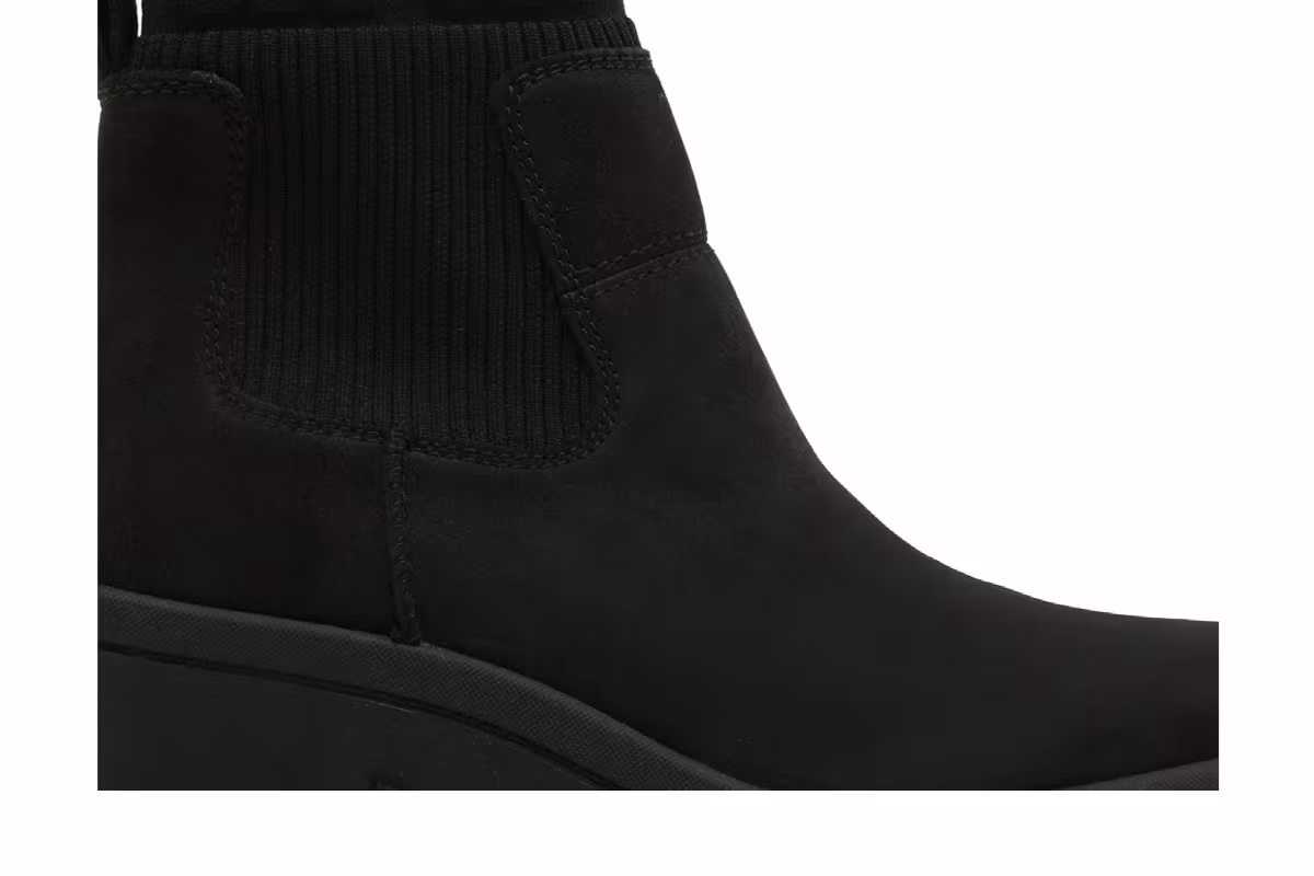 UGG Women's Brooklyn Chelsea Boot Black, view 3