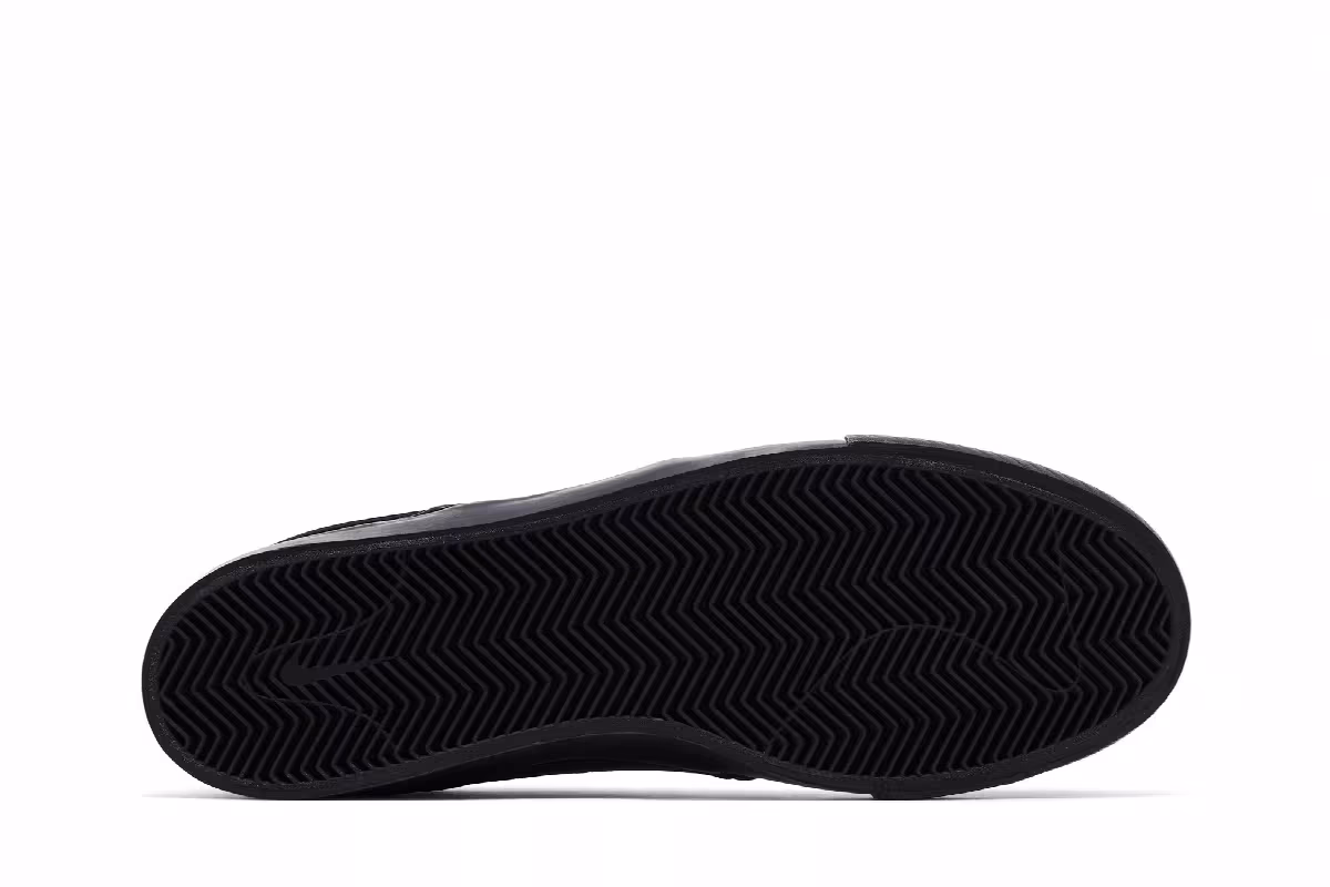 Nike Zoom Stefan Janoski OG+ ISO SB Triple Black, view 5