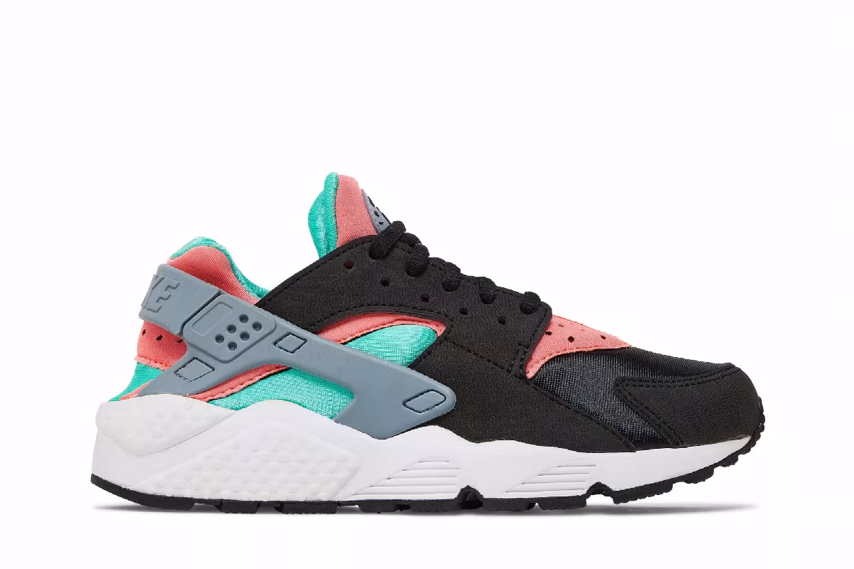 Nike Women's Air Huarache Run, view 2
