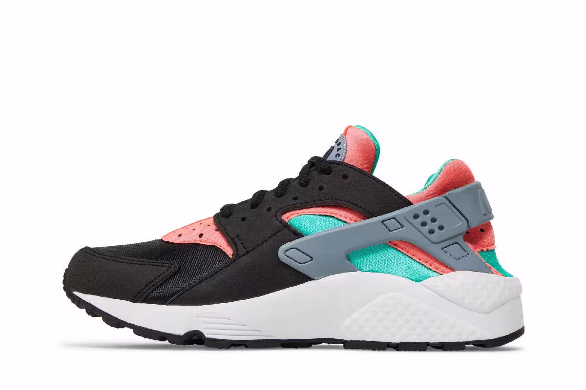 Nike Women's Air Huarache Run, view 4