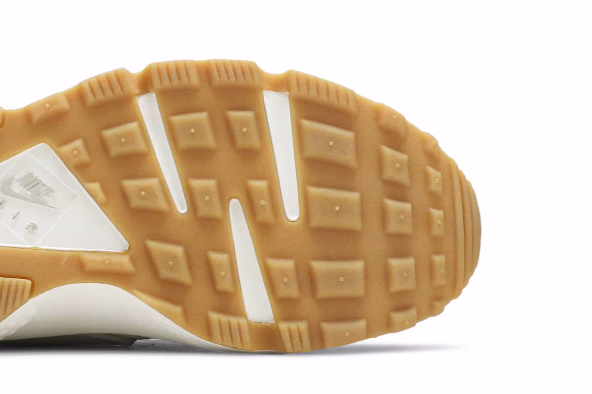 Nike Women's Air Huarache Run TXT Light Bone, view 6