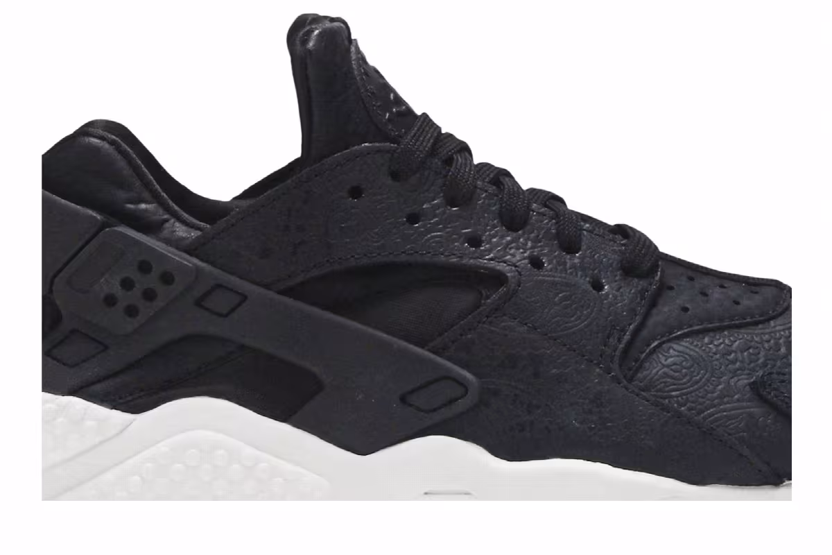 Nike Women's Air Huarache Run Premium Black, view 3
