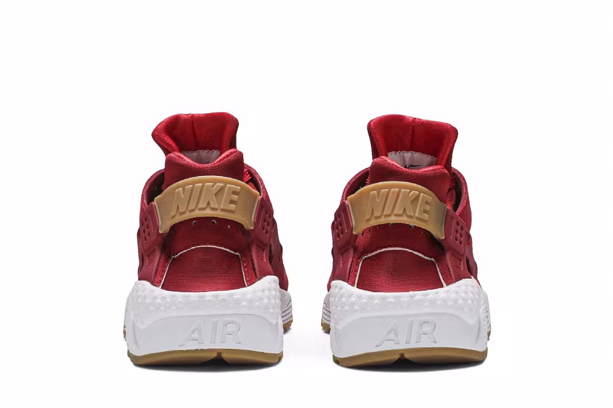 Nike Women's Air Huarache SD Gym Red, view 7