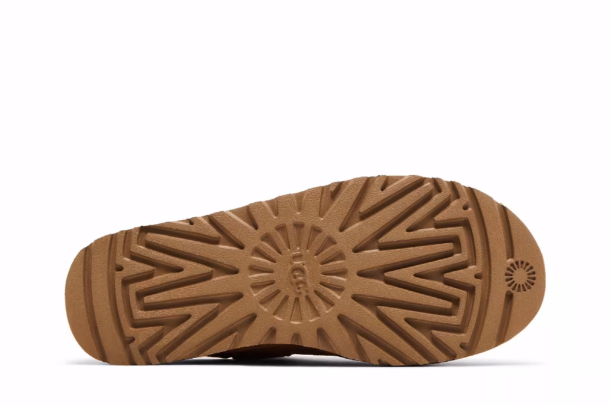 UGG Women's Classic Slipper Chestnut, view 5