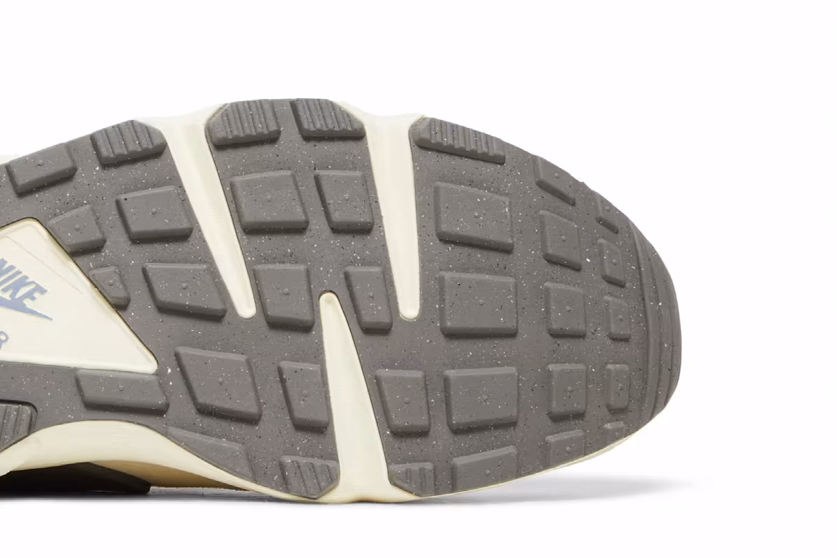 Nike Air Huarache NH Coconut Milk, view 6