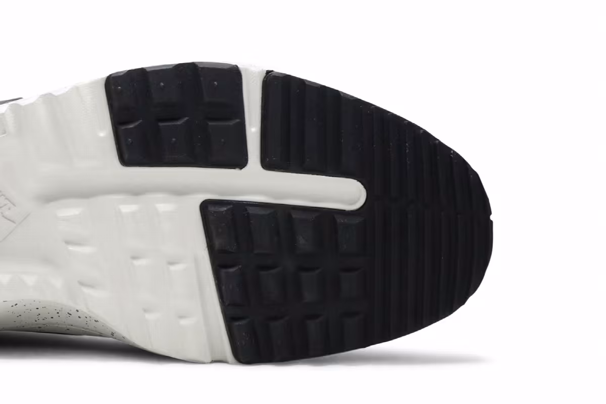 Nike Air Huarache Utility Medium Berry, view 6