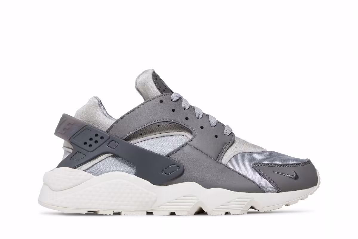 Nike Air Huarache Light Smoke Grey, view 2