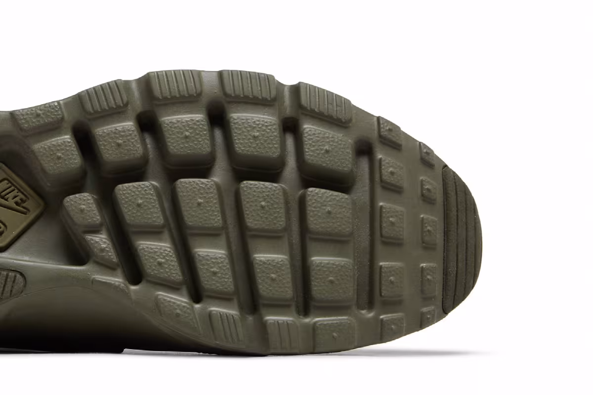 Nike Air Huarache Ultra Medium Olive, view 6