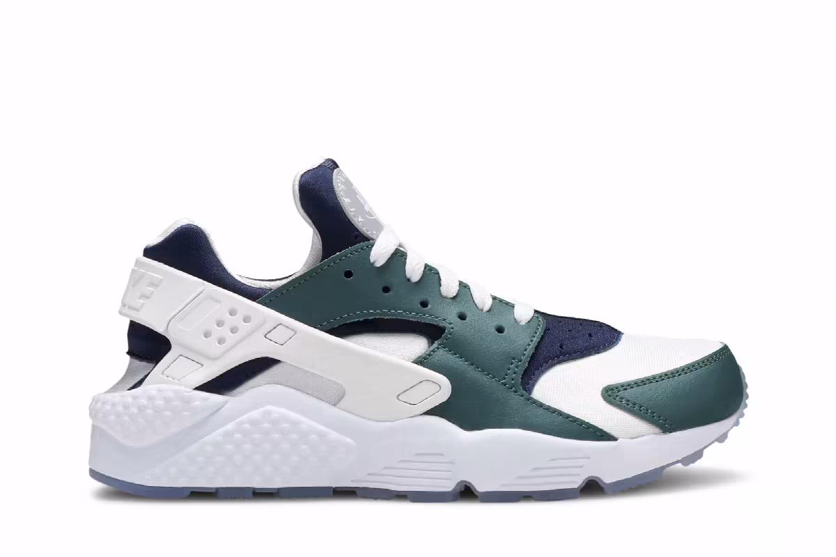 Nike Air Huarache iD, view 2