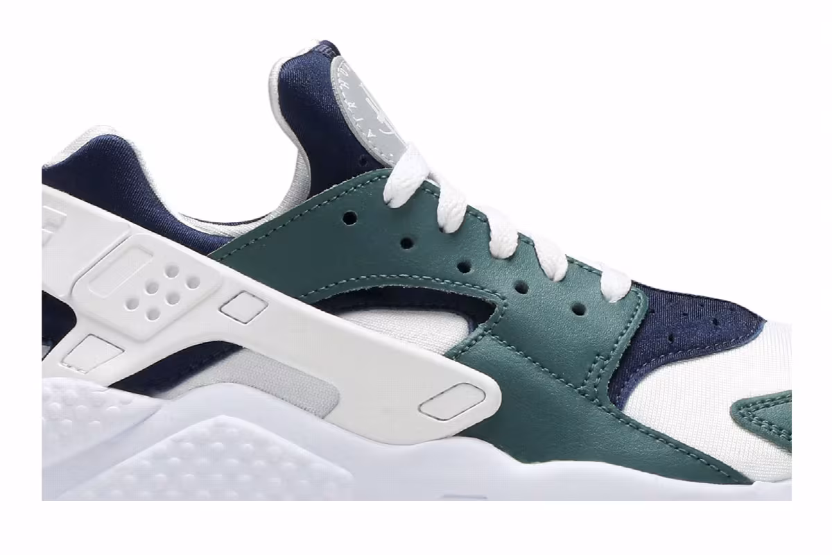 Nike Air Huarache iD, view 3