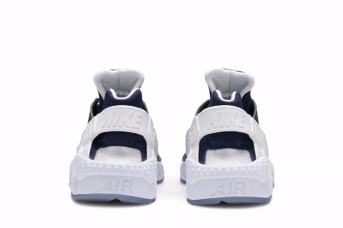 Nike Air Huarache iD, view 7