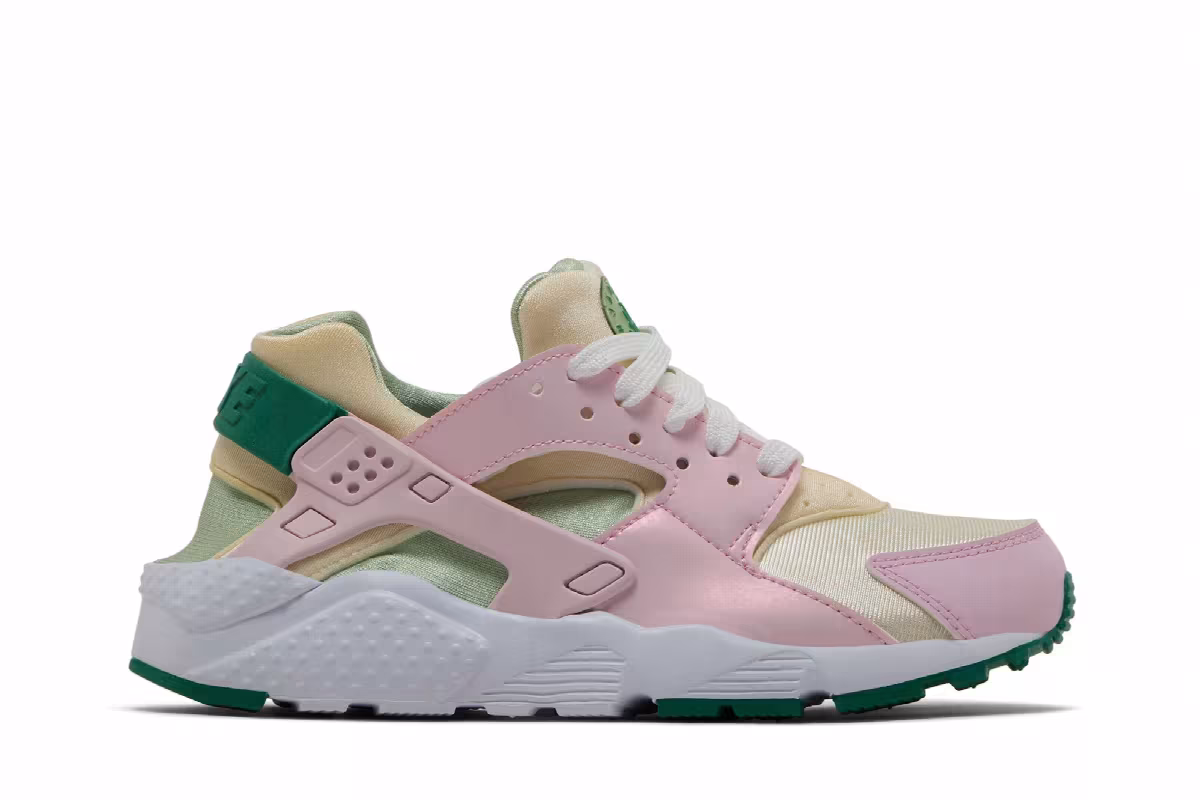 Nike Air Huarache Run SE GS Strawberry Shortcake, view 2