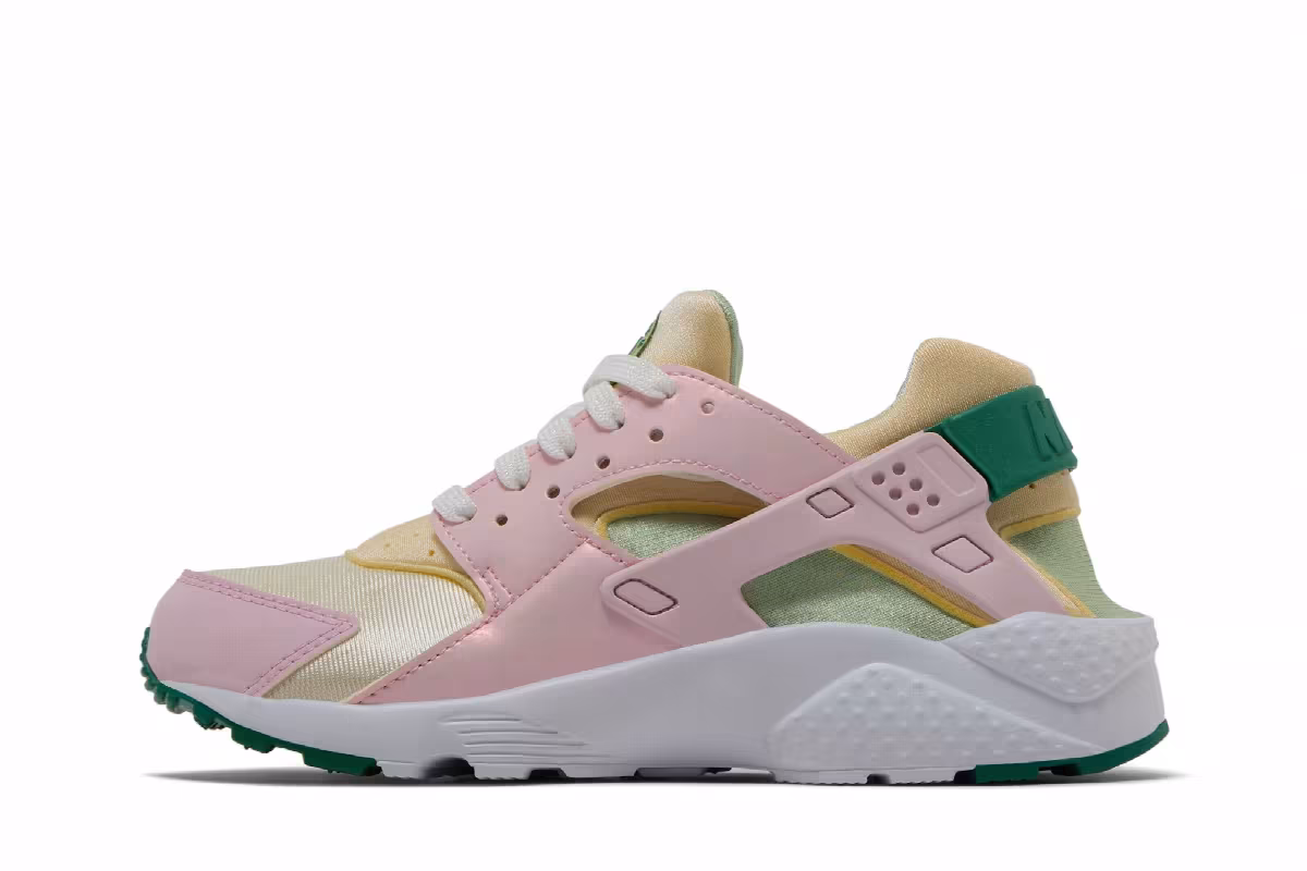 Nike Air Huarache Run SE GS Strawberry Shortcake, view 4